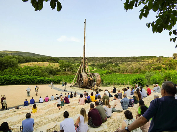 spectacle-medieval-chateau-des-roure-ardeche